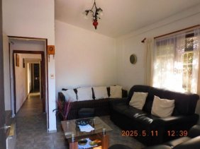 Vendo en la ciudad de Maldonado, casa 2 dorm con otra casa de 1 dorm entrada y cochera para vehículo