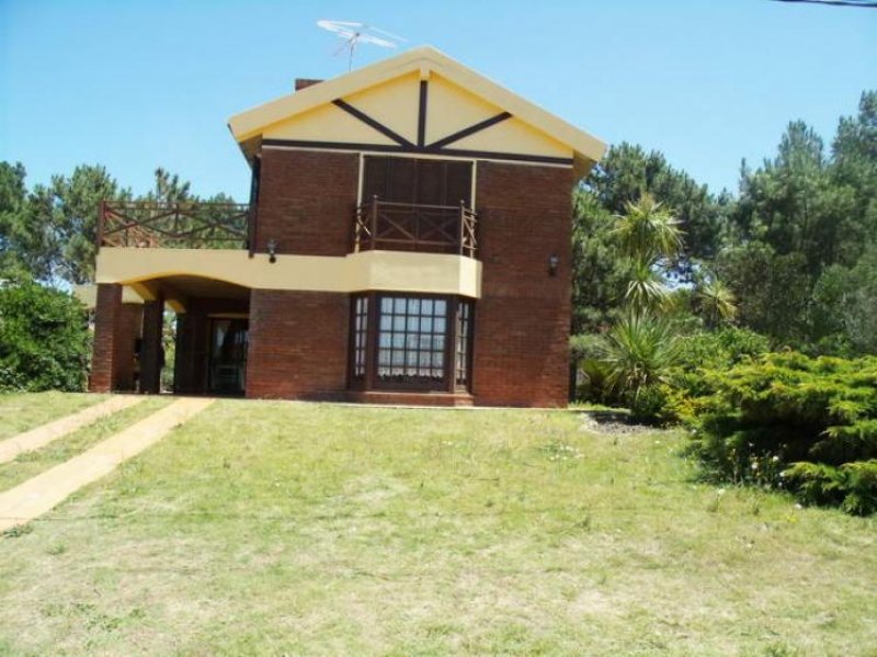 Foto Casa en Venta en Punta Colorada, Punta Colorada, Maldonado - U$D 320.000 - CAV4253 - BienesOnLine