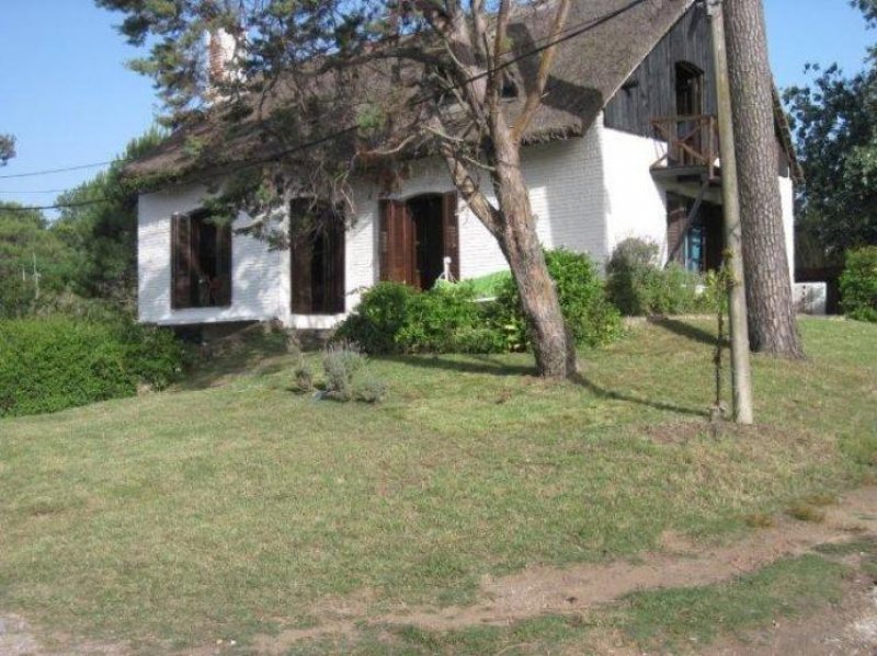 Foto Cabaña en Venta en Punta del Este, Maldonado - U$D 250.000 - CBV4033 - BienesOnLine