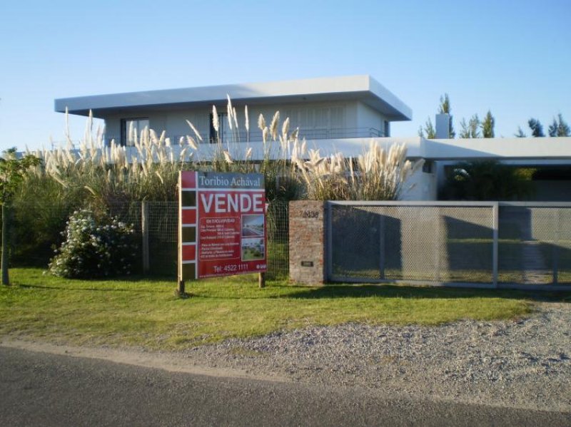 Foto Casa en Venta en Colonia del Sacramento, Colonia - U$D 1.500.000 - CAV3489 - BienesOnLine